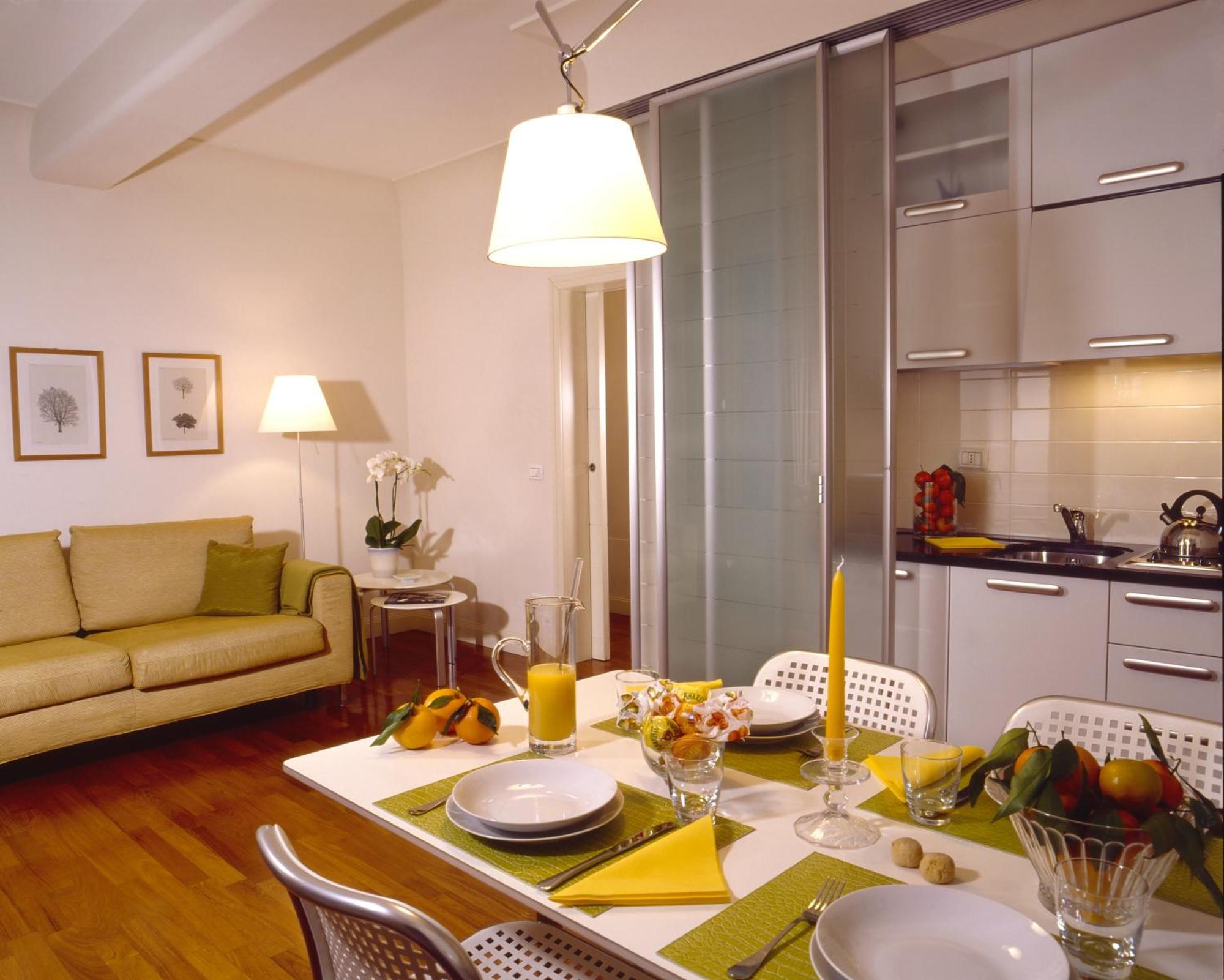 Deluxe Suite,1209575275:JPEG