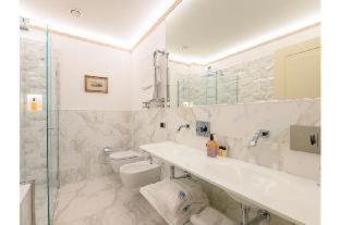 Deluxe Double or Twin Room Balcony
