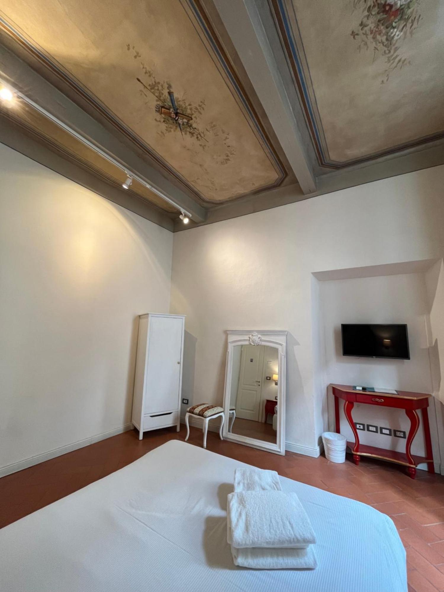 Double Room Private External Bathroom